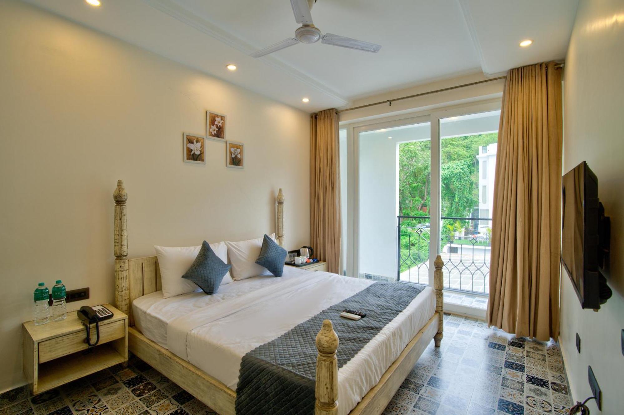 מלון באג'ה Goa Courtyard By The Porto Arpora מראה חיצוני תמונה