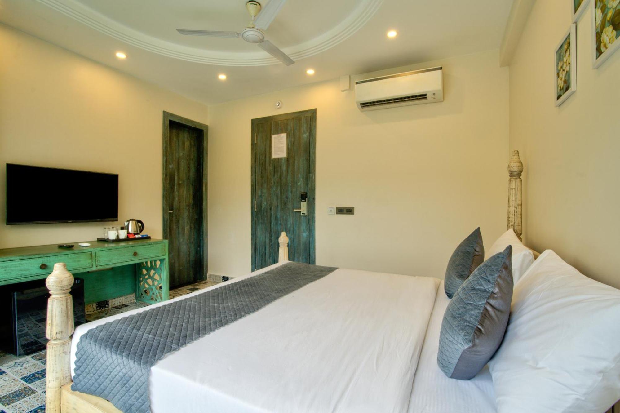 מלון באג'ה Goa Courtyard By The Porto Arpora מראה חיצוני תמונה
