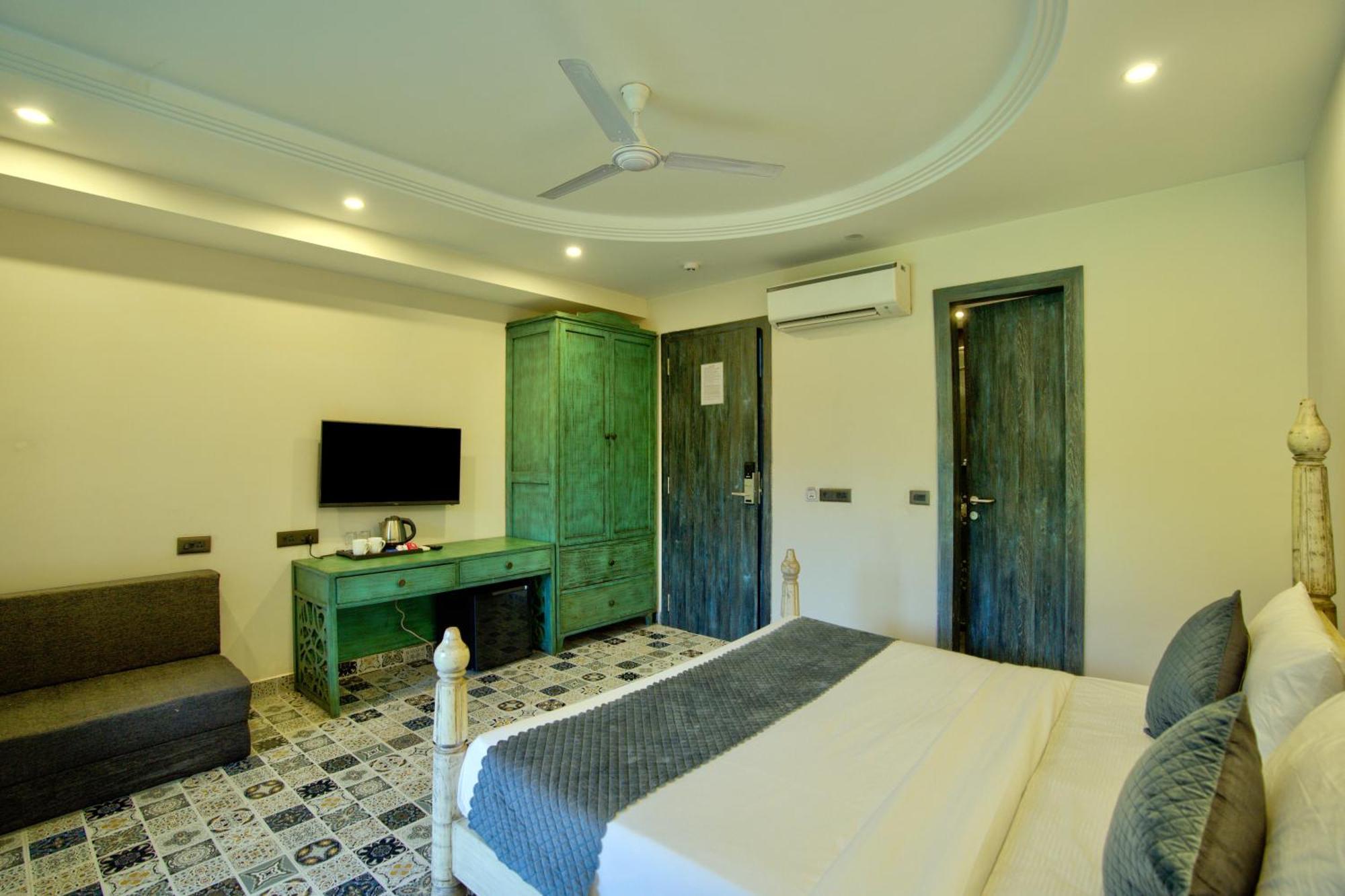 מלון באג'ה Goa Courtyard By The Porto Arpora מראה חיצוני תמונה
