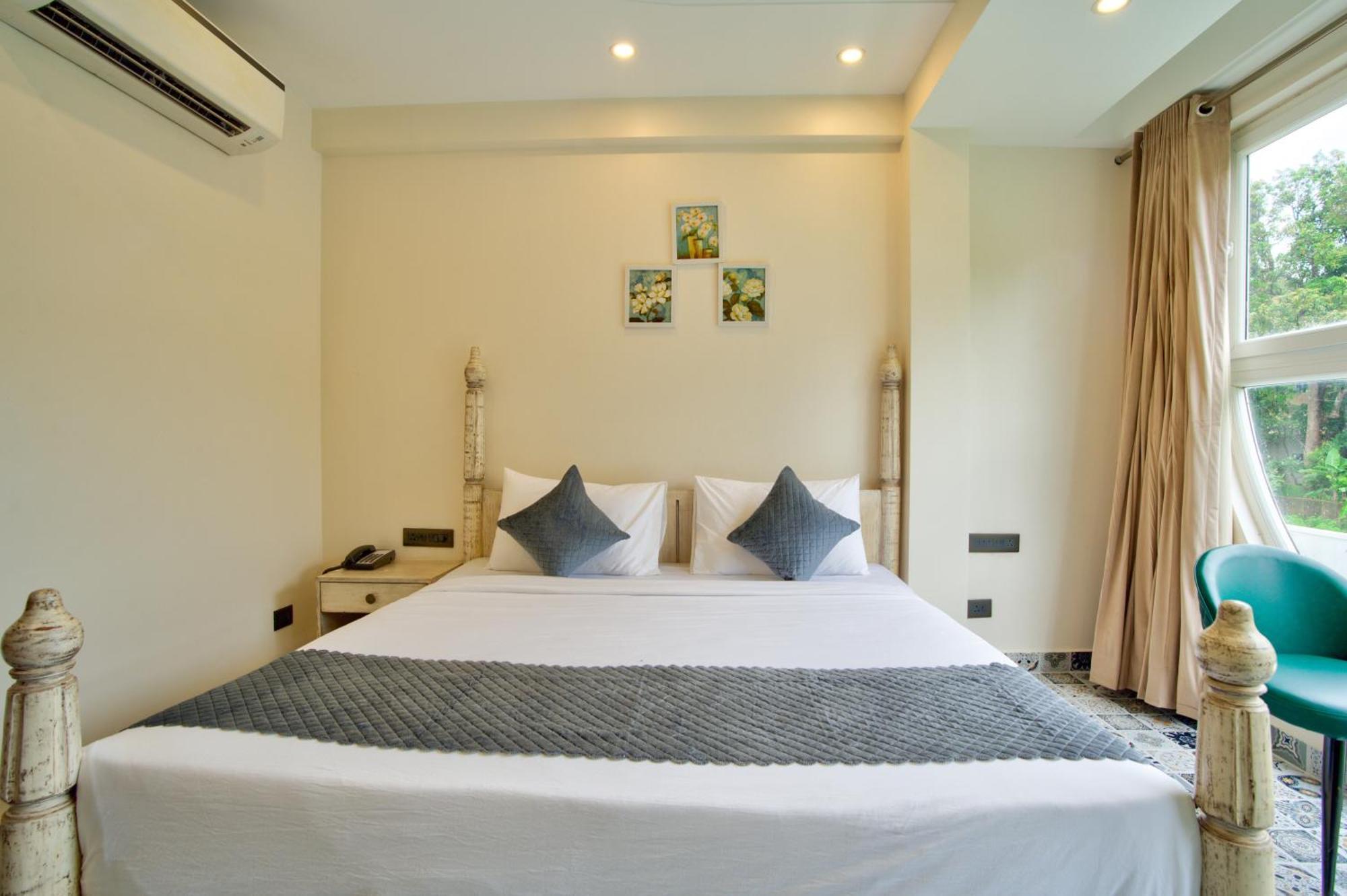מלון באג'ה Goa Courtyard By The Porto Arpora מראה חיצוני תמונה