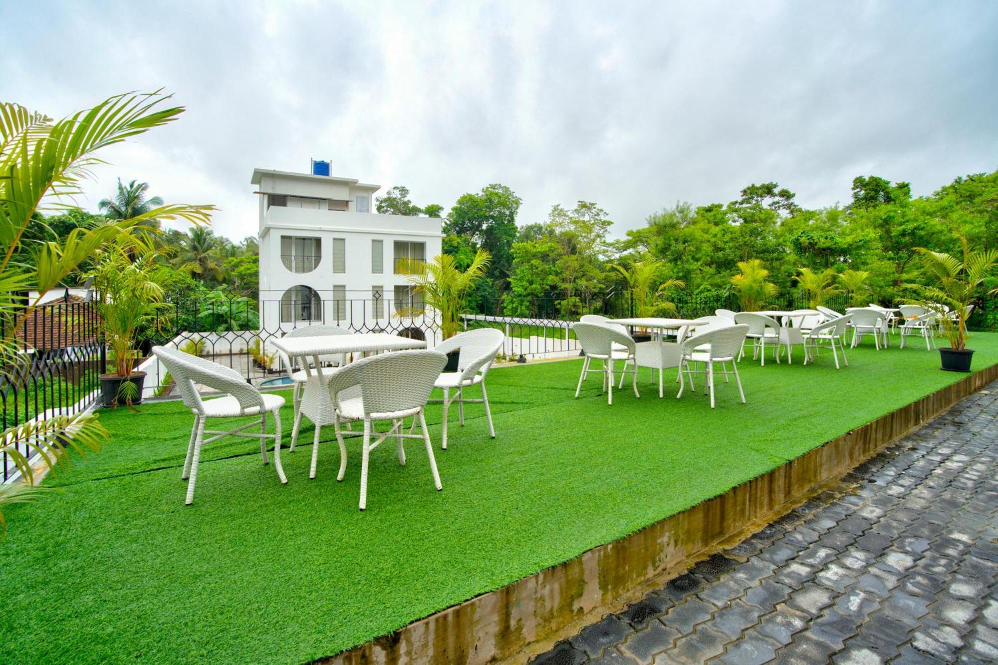 מלון באג'ה Goa Courtyard By The Porto Arpora מראה חיצוני תמונה