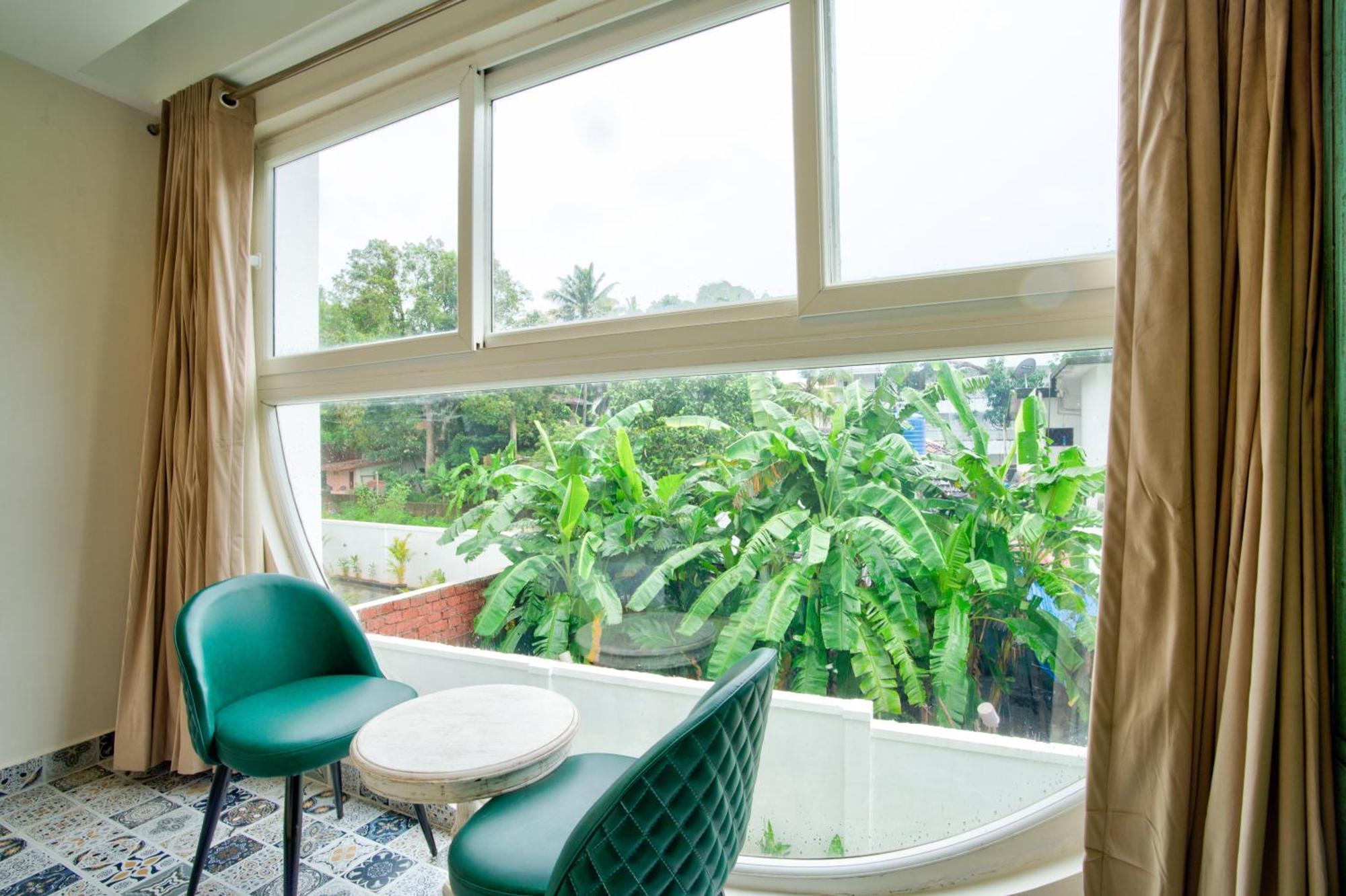 מלון באג'ה Goa Courtyard By The Porto Arpora מראה חיצוני תמונה