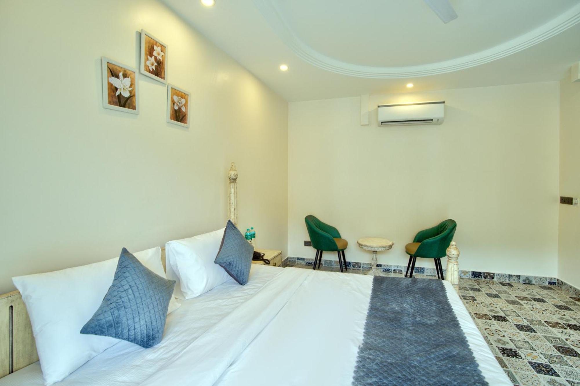 מלון באג'ה Goa Courtyard By The Porto Arpora מראה חיצוני תמונה