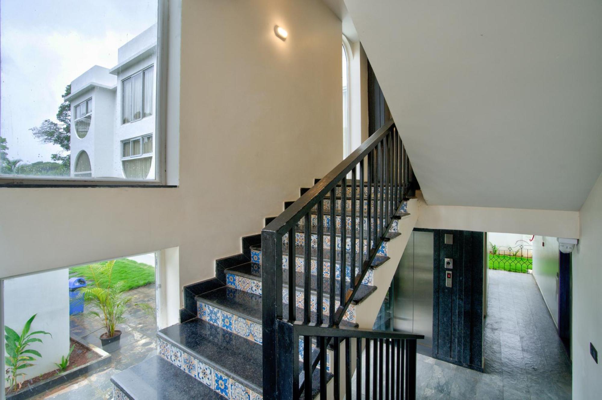 מלון באג'ה Goa Courtyard By The Porto Arpora מראה חיצוני תמונה