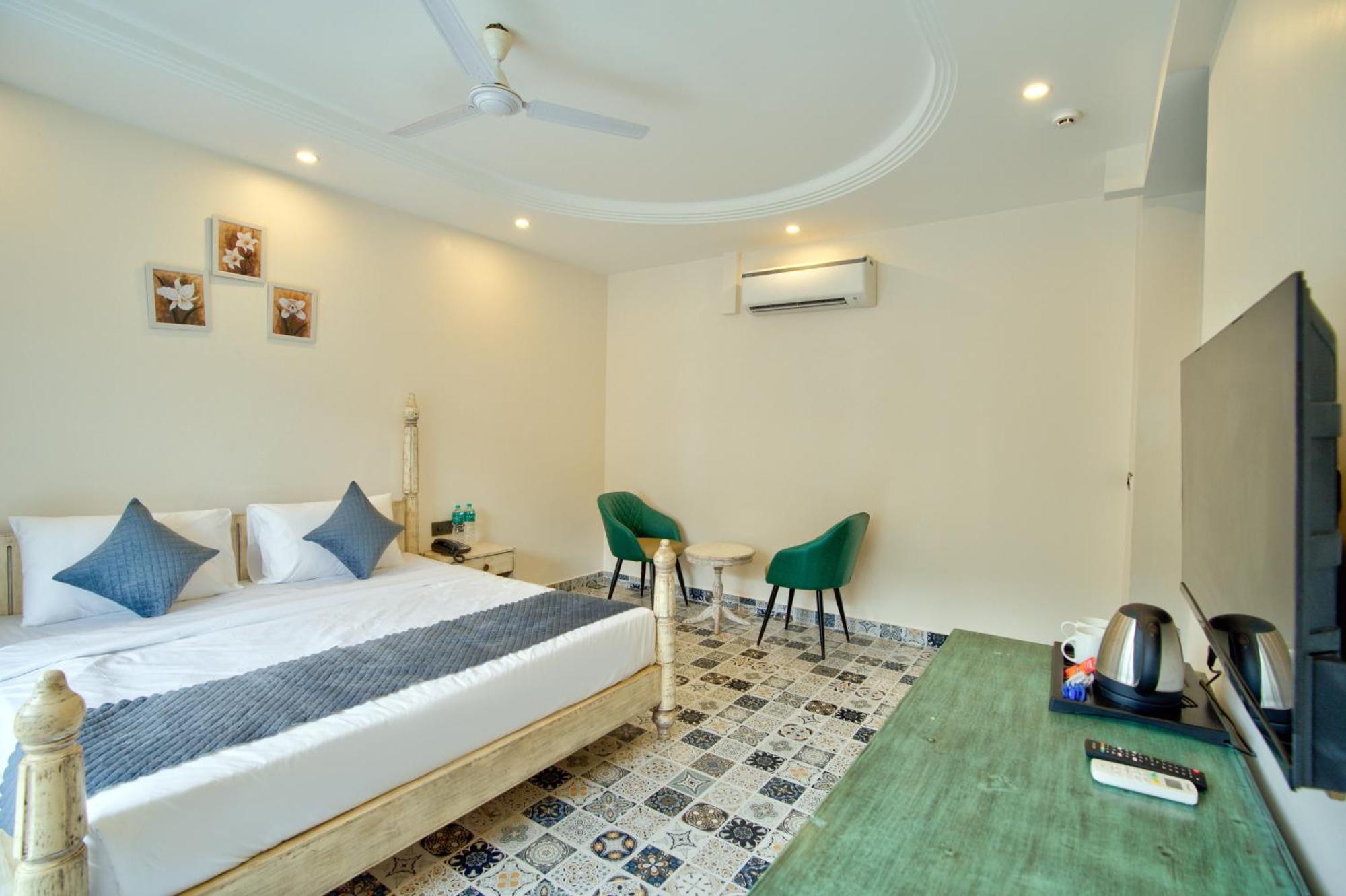 מלון באג'ה Goa Courtyard By The Porto Arpora מראה חיצוני תמונה
